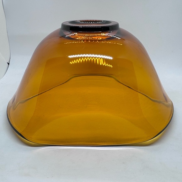 Vintage Anchor Hocking Amber Triangular Chip Bowl - Picture 6 of 8